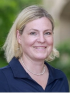 Prof. Julia Weinmann-Menke